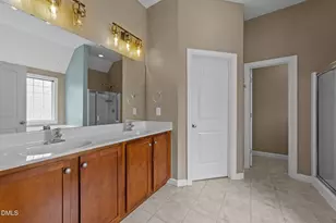 842 New Charleston Dr, Fuquay-Varina, NC 27526 - Photo 37
