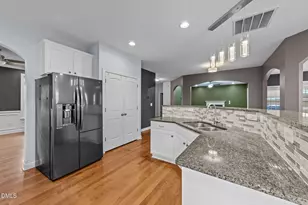 842 New Charleston Dr, Fuquay-Varina, NC 27526 - Photo 23