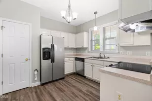 6924 Jeffreys Creek Ln, Raleigh, NC 27616 - Photo 7