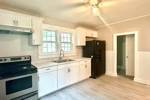 408 E Nash St, Louisburg, NC 27549 - Photo 9