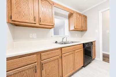 524 Crooked Creek Court, Fayetteville, NC 28301 - Photo 9