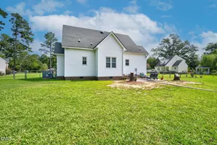 128 S Applewood Ct, Rocky Mount, NC 27803 - Photo 9