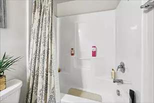 828 Poplar St, Durham, NC 27703 - Photo 9