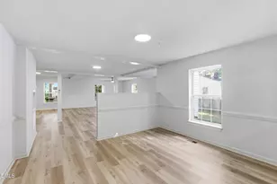 3338 N Barrett St, Farmville, NC 27828 - Photo 5