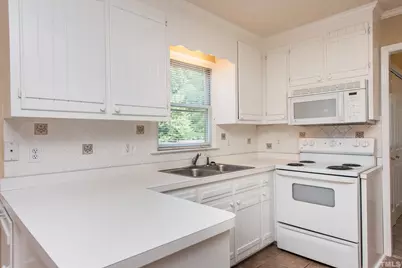 408 Hunters Ridge Drive, Fuquay-Varina, NC 27526 - Photo 9