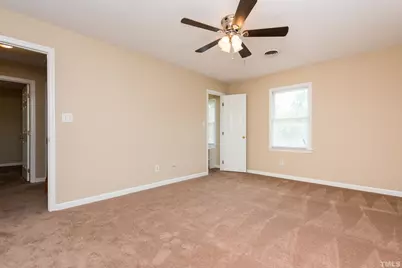 408 Hunters Ridge Drive, Fuquay-Varina, NC 27526 - Photo 17
