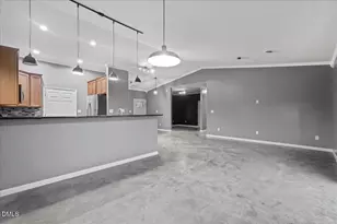 4961 Wayne Memorial Dr, Goldsboro, NC 27534 - Photo 9