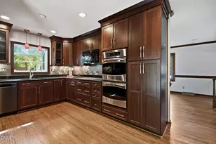 5009 Stockton Dr, Raleigh, NC 27606 - Photo 7