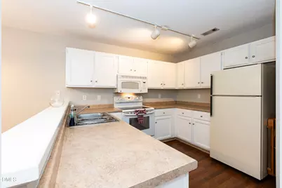 61 Crystal Oaks Court, Durham, NC 27707 - Photo 7