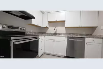 220 Elizabeth Street #Apt A18, Chapel Hill, NC 27514 - Photo 3