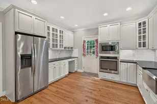 98 W Murray Ave, Durham, NC 27704 - Photo 9