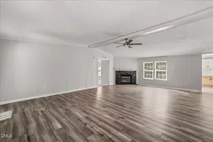 424 Bowman Ln, Henderson, NC 27537 - Photo 13