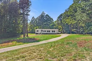 424 Bowman Ln, Henderson, NC 27537 - Photo 1