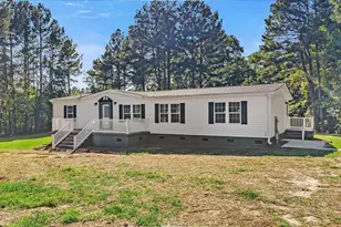424 Bowman Ln, Henderson, NC 27537 - Photo 1