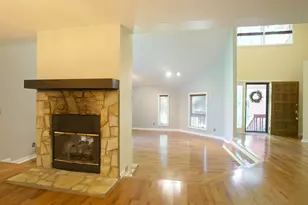 818 Lake Forest Dr, Raleigh, NC 27615 - Photo 11