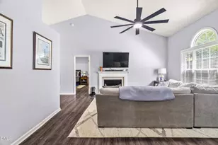 6201 Lilly Strm Ct, Willow Springs, NC 27592 - Photo 7