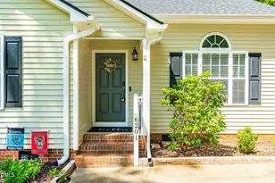 6201 Lilly Strm Ct, Willow Springs, NC 27592 - Photo 5