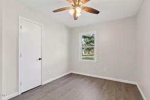 303 Brentwood Dr, Dudley, NC 28333 - Photo 13