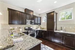 1529 Crafton Way, Raleigh, NC 27607 - Photo 5