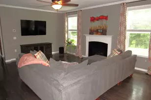 124 Putters Ct, Durham, NC 27703 - Photo 5