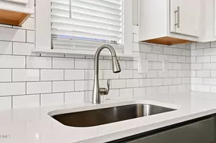 701 Grant St, Durham, NC 27701 - Photo 9