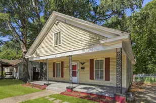411 Raleigh Rd Pkwy N, Wilson, NC 27893 - Photo 1