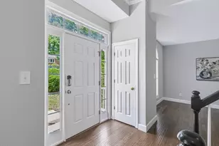1512 Fairbanks Rd, Cary, NC 27513 - Photo 3