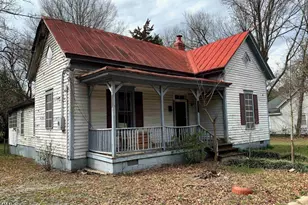 618 Pender St, Rocky Mount, NC 27801 - Photo 1
