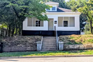 621 Harris St, Burlington, NC 27217 - Photo 1