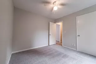 909 Axis Cir, Hope Mills, NC 28348 - Photo 17