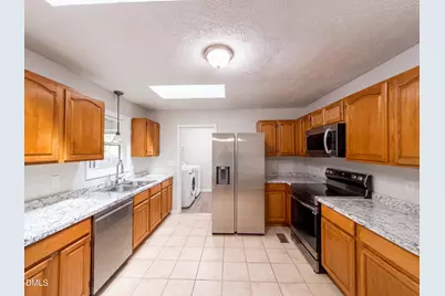 909 Axis Circle, Hope Mills, NC 28348 - Photo 5