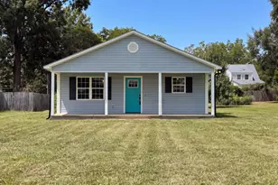 702 S Fayetteville Ave, Dunn, NC 28334 - Photo 1