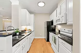 512 Ives Ct, Chapel Hill, NC 27514 - Photo 9