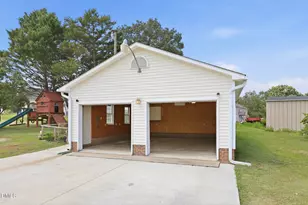 515 Bobbitt Rd, Clayton, NC 27520 - Photo 17