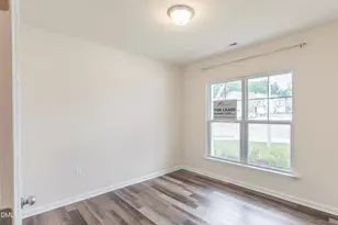 8400 Jordan Meadow Dr, Fuquay-Varina, NC 27526 - Photo 5