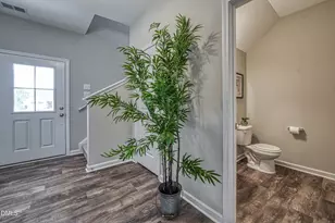 320 Ember St, Zebulon, NC 27597 - Photo 7