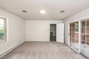 219 Windsor Dr, Roxboro, NC 27573 - Photo 7