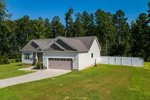 51 Split Rock Wy, Zebulon, NC 27597 - Photo 3