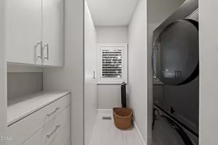 607 Smedes Pl, Raleigh, NC 27605 - Photo 17