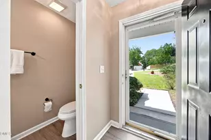 105 Thornton Green Pl, Holly Springs, NC 27540 - Photo 11