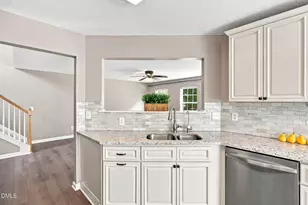 105 Thornton Green Pl, Holly Springs, NC 27540 - Photo 29