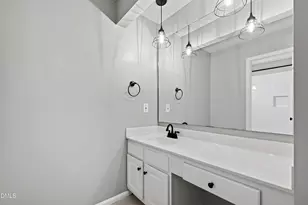 1061 Wirewood Dr, Raleigh, NC 27605 - Photo 25