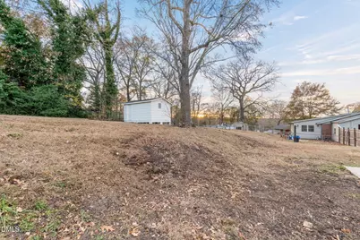 6037 Dahlgren Avenue, Fayetteville, NC 28314 - Photo 21