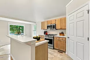 5237 Fairmead Cir, Raleigh, NC 27613 - Photo 21