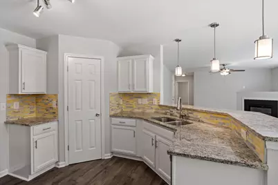 658 Yorkshire Drive, Clayton, NC 27520 - Photo 11