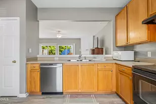 8520 Silhouette Pl, Raleigh, NC 27613 - Photo 7