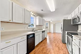 201 Sage Pl, Jacksonville, NC 28540 - Photo 11