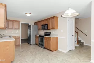 103 Gatwick Ct, Clayton, NC 27520 - Photo 5