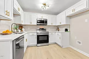 5715 Birch Dr, Durham, NC 27712 - Photo 9