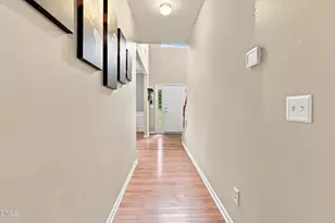102 MINNIFER Ct, Apex, NC 27539 - Photo 5